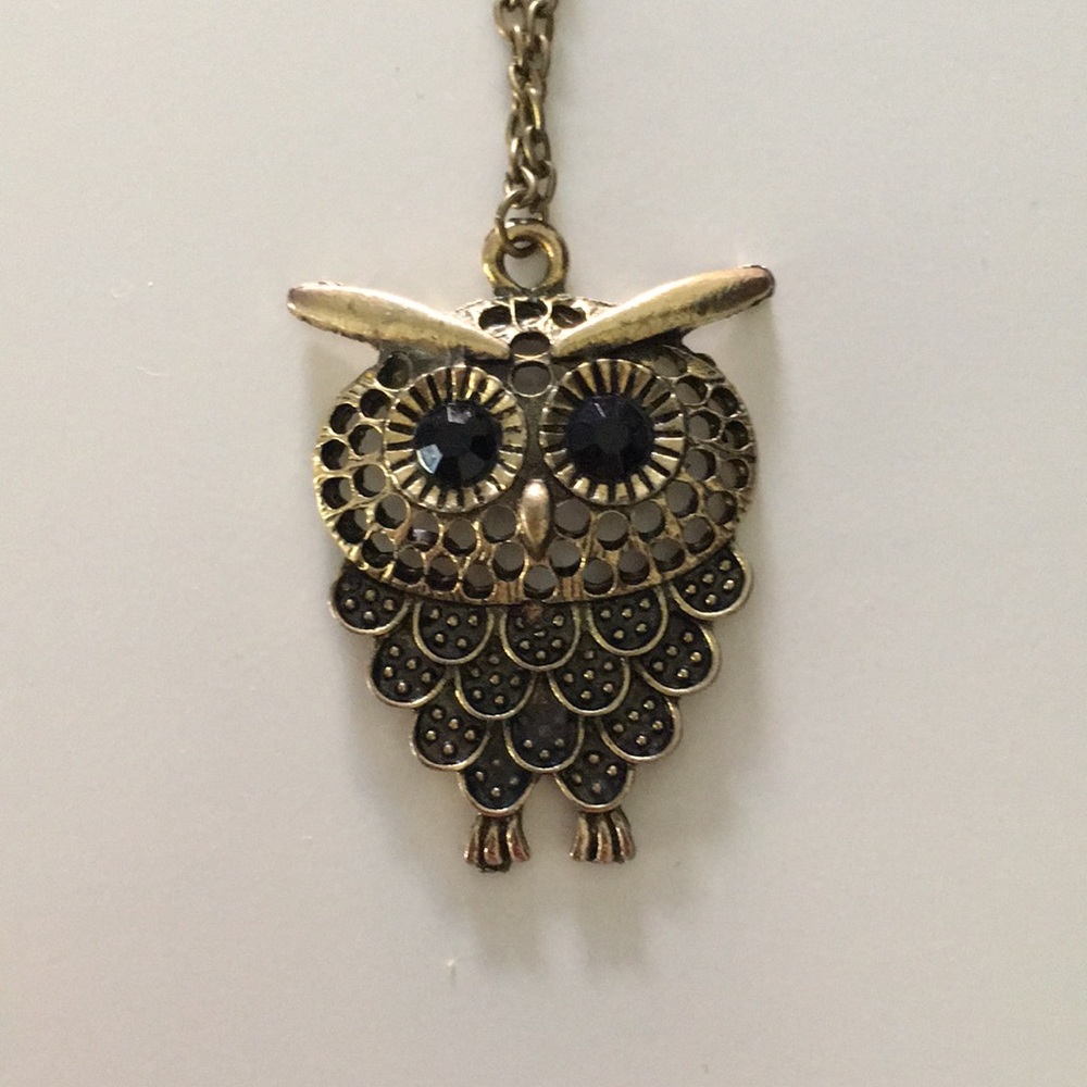 Owl pendant necklace